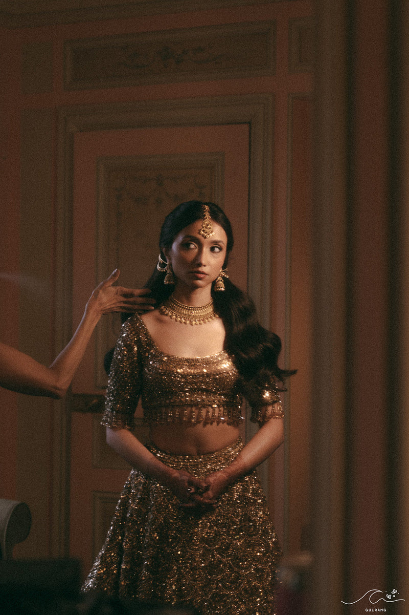 Vijeta’s Antique Gold Wedding Look
