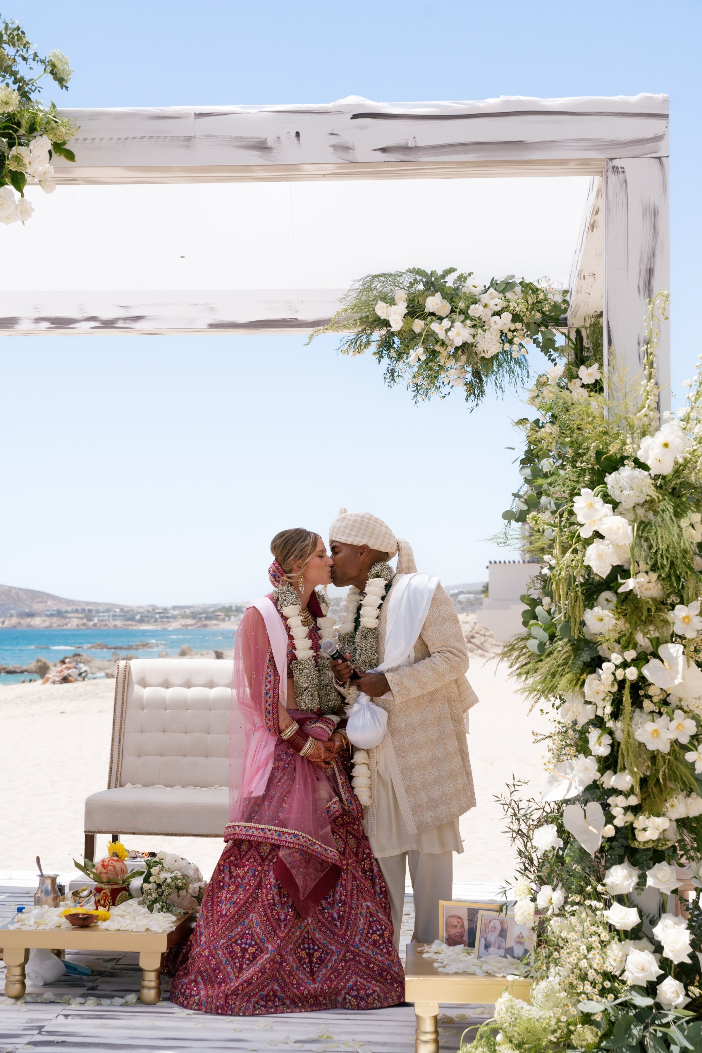 Where Tradition Meets Tropical: Shayla’s Cabo Wedding