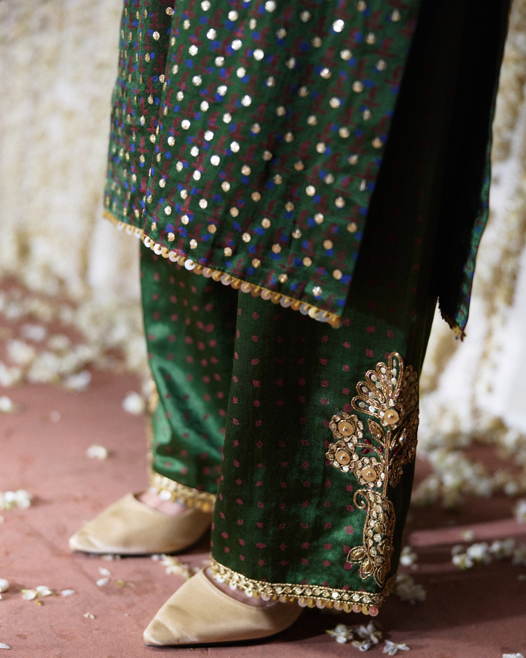 Reet Olive Green Embellished Kurta Set