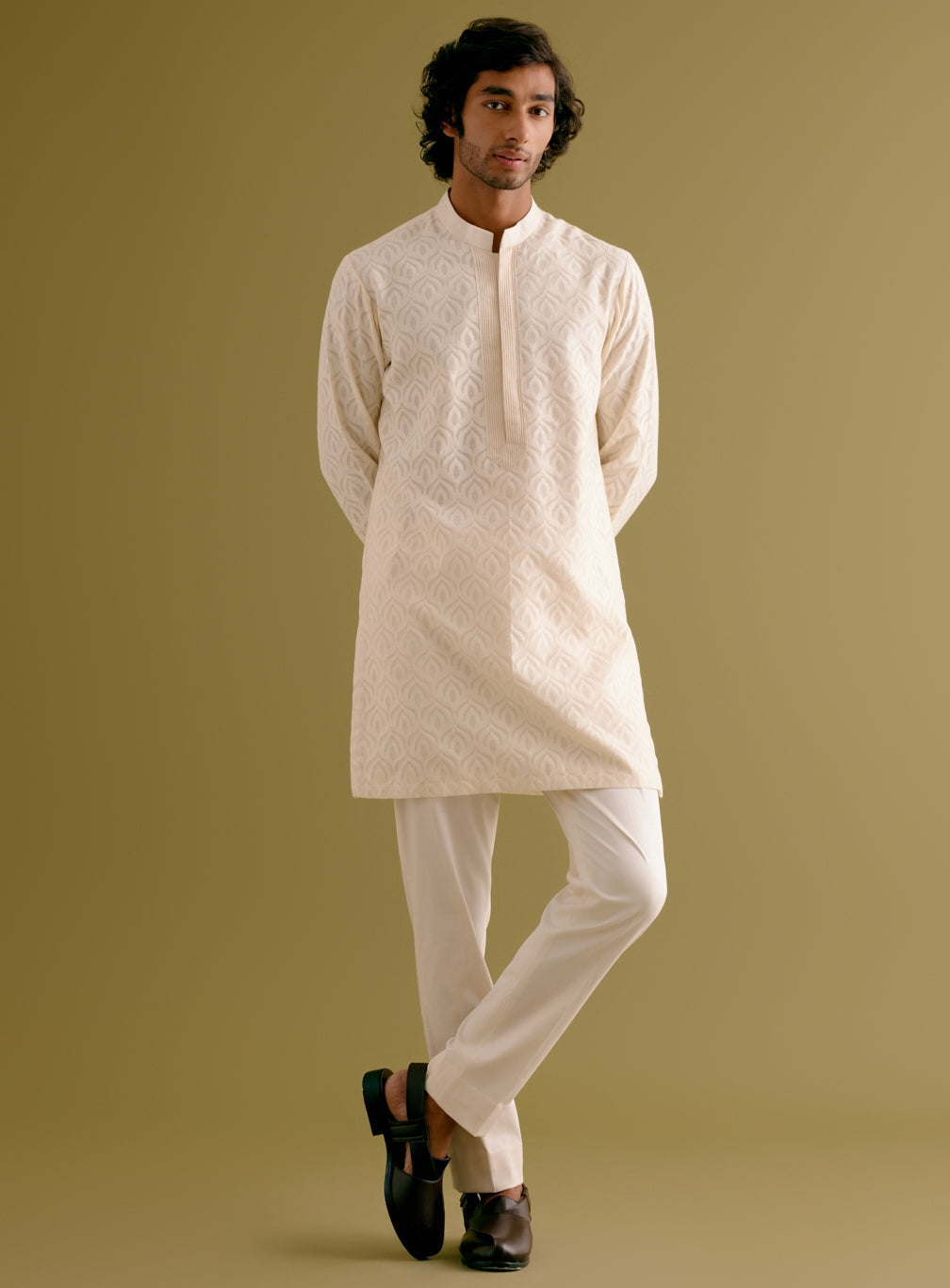 Ivory Woven Kurta Set With Dori Embroidered Bandi