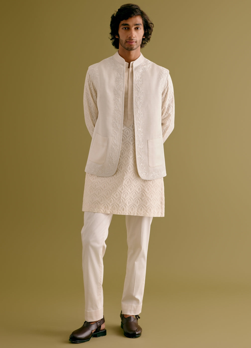 Ivory Woven Kurta Set With Dori Embroidered Bandi