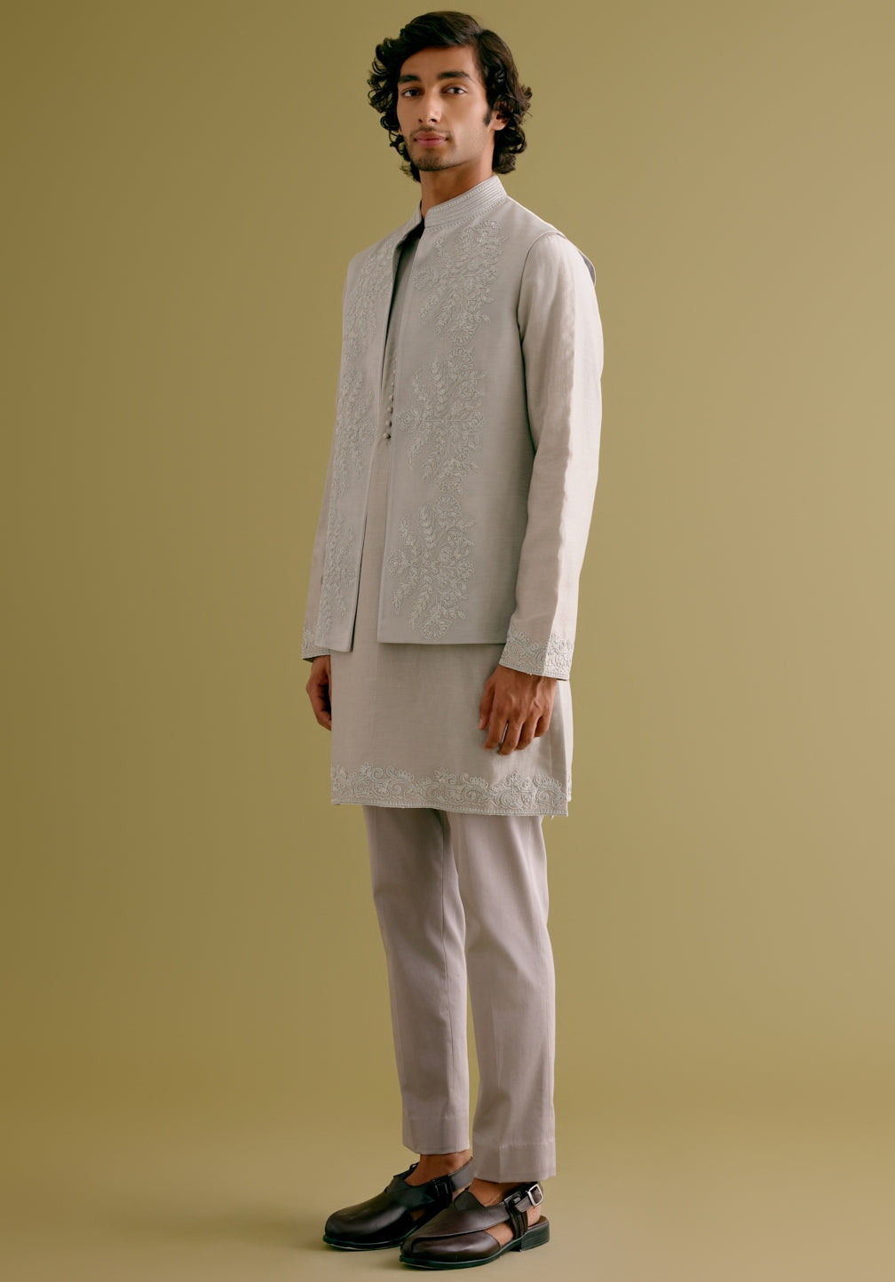 Grey Dori Embroidered Kurta And Bandi Set