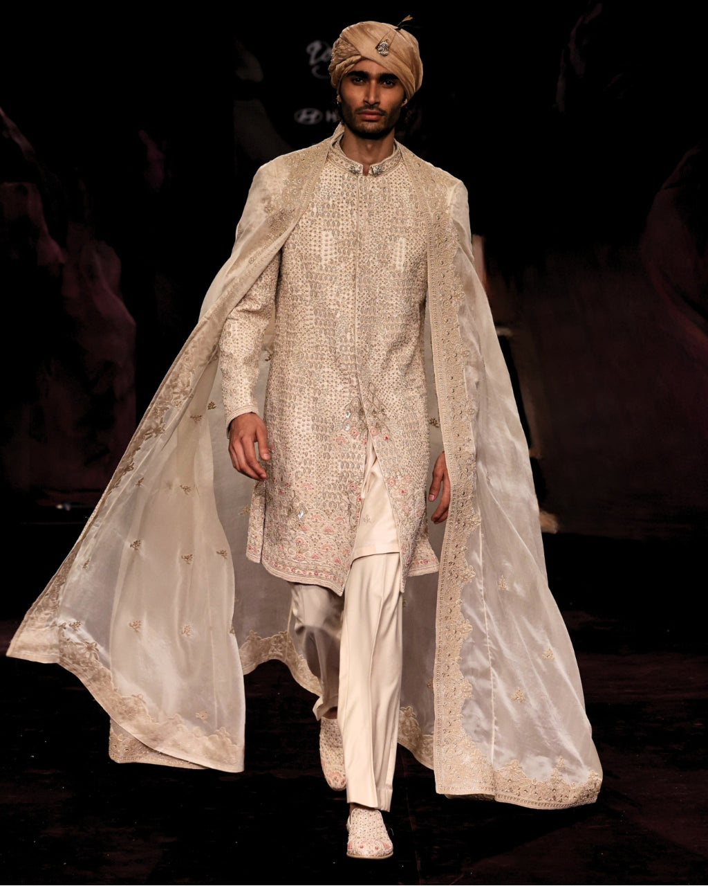 Yashvardhan Sherwani Set