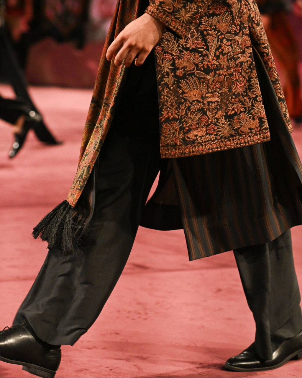 Anirudh Achkan Set