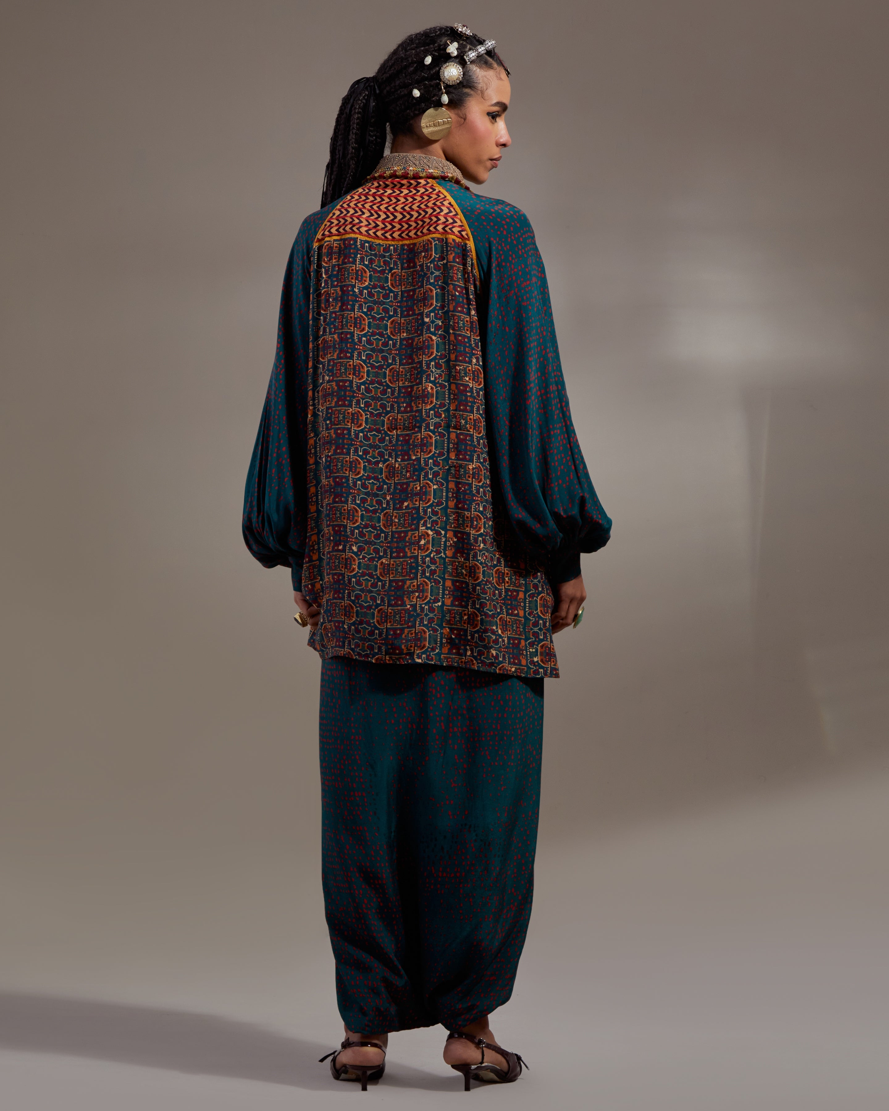 Hara Atri Straight Shirt & Drapped Trouser Set