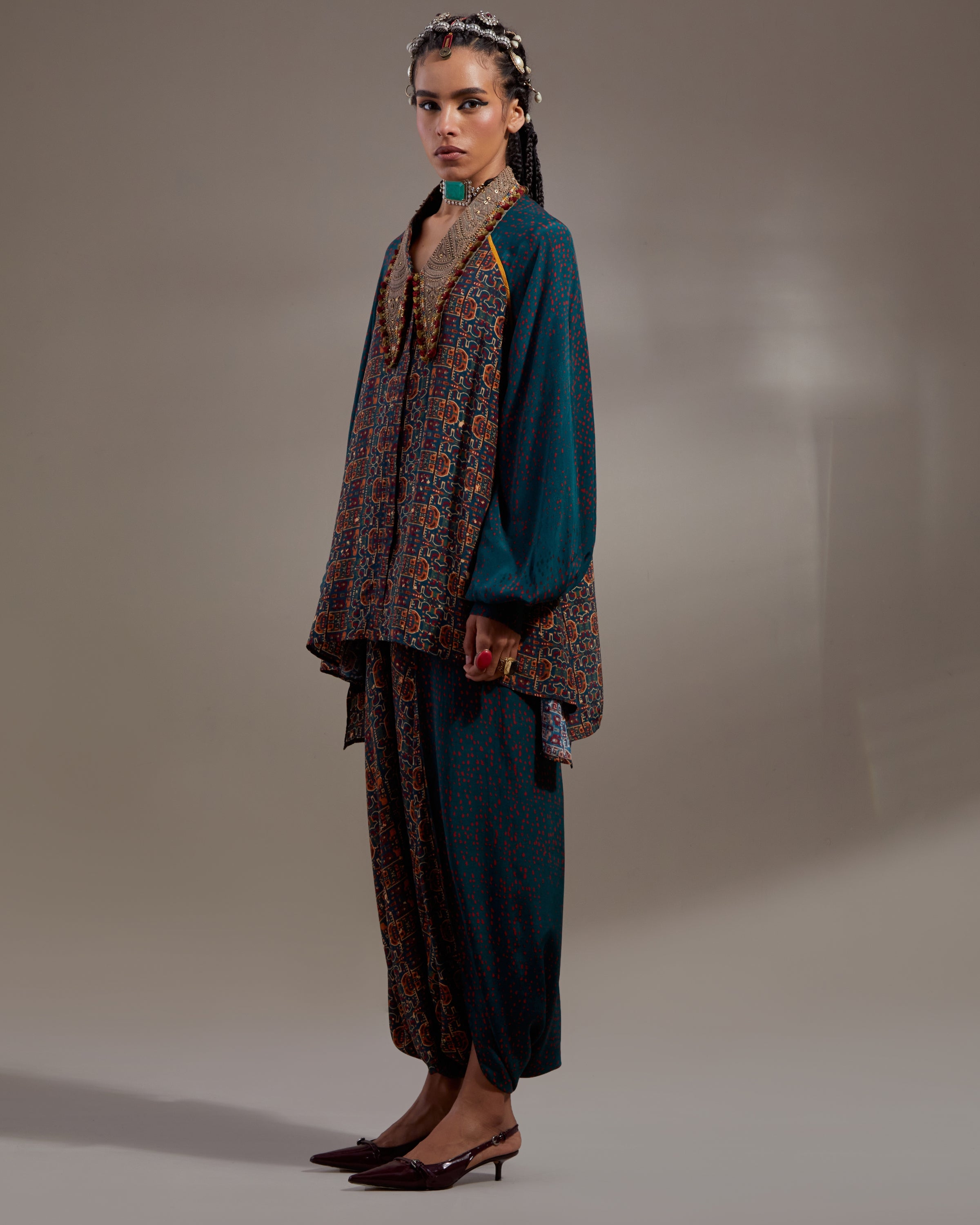 Hara Atri Straight Shirt & Drapped Trouser Set