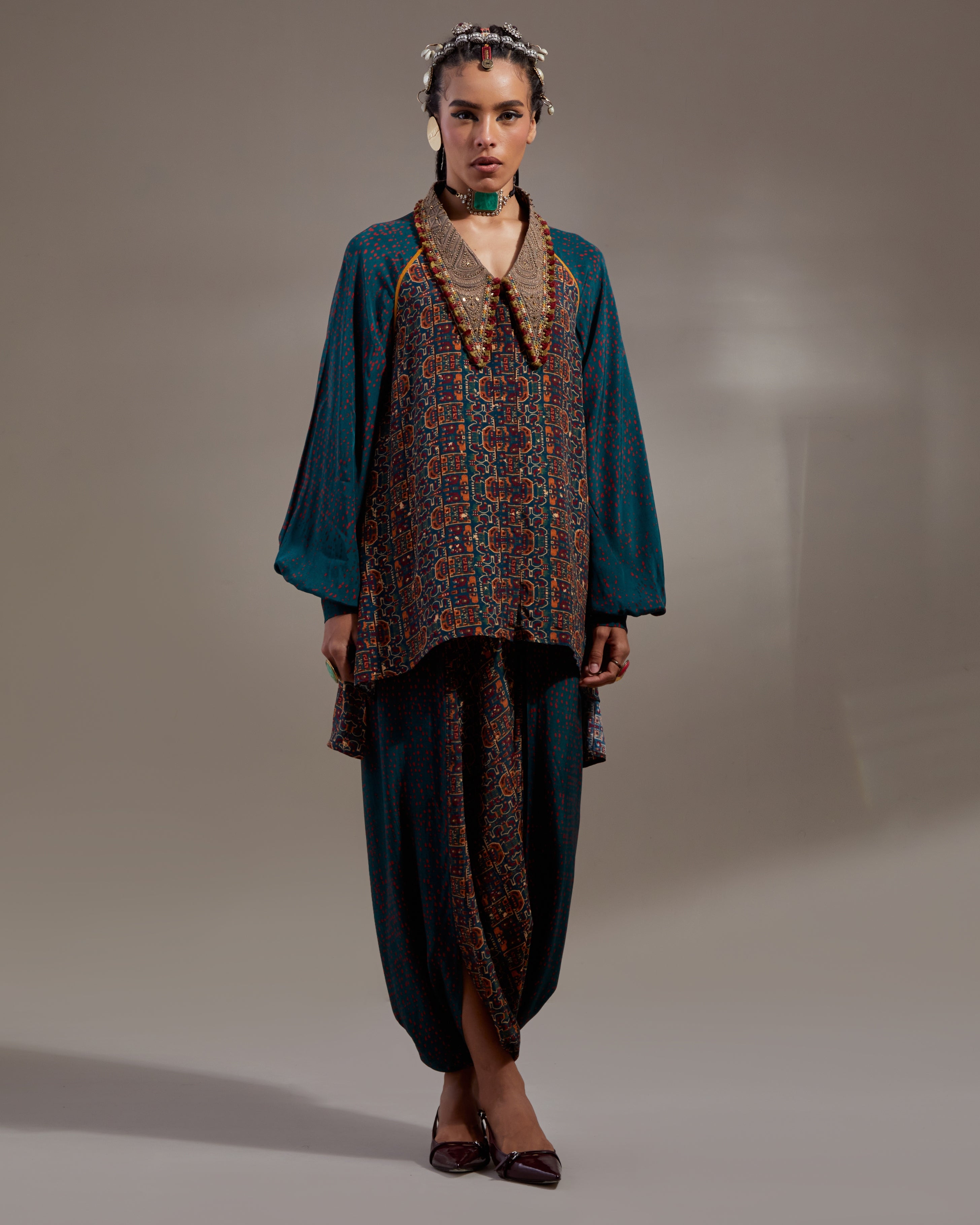 Hara Atri Straight Shirt & Drapped Trouser Set