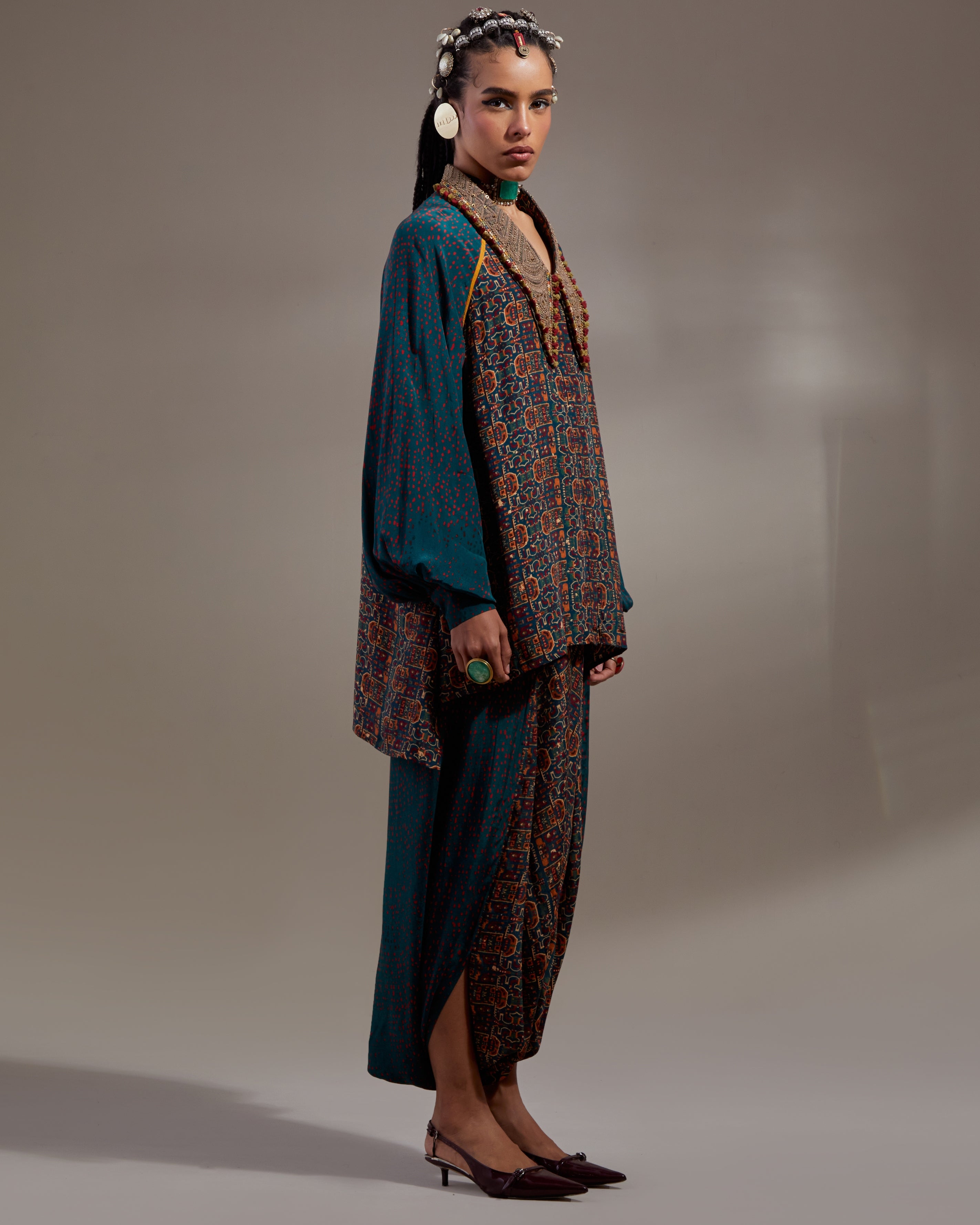 Hara Atri Straight Shirt & Drapped Trouser Set