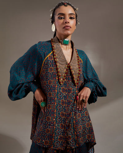 Hara Atri Straight Shirt & Drapped Trouser Set