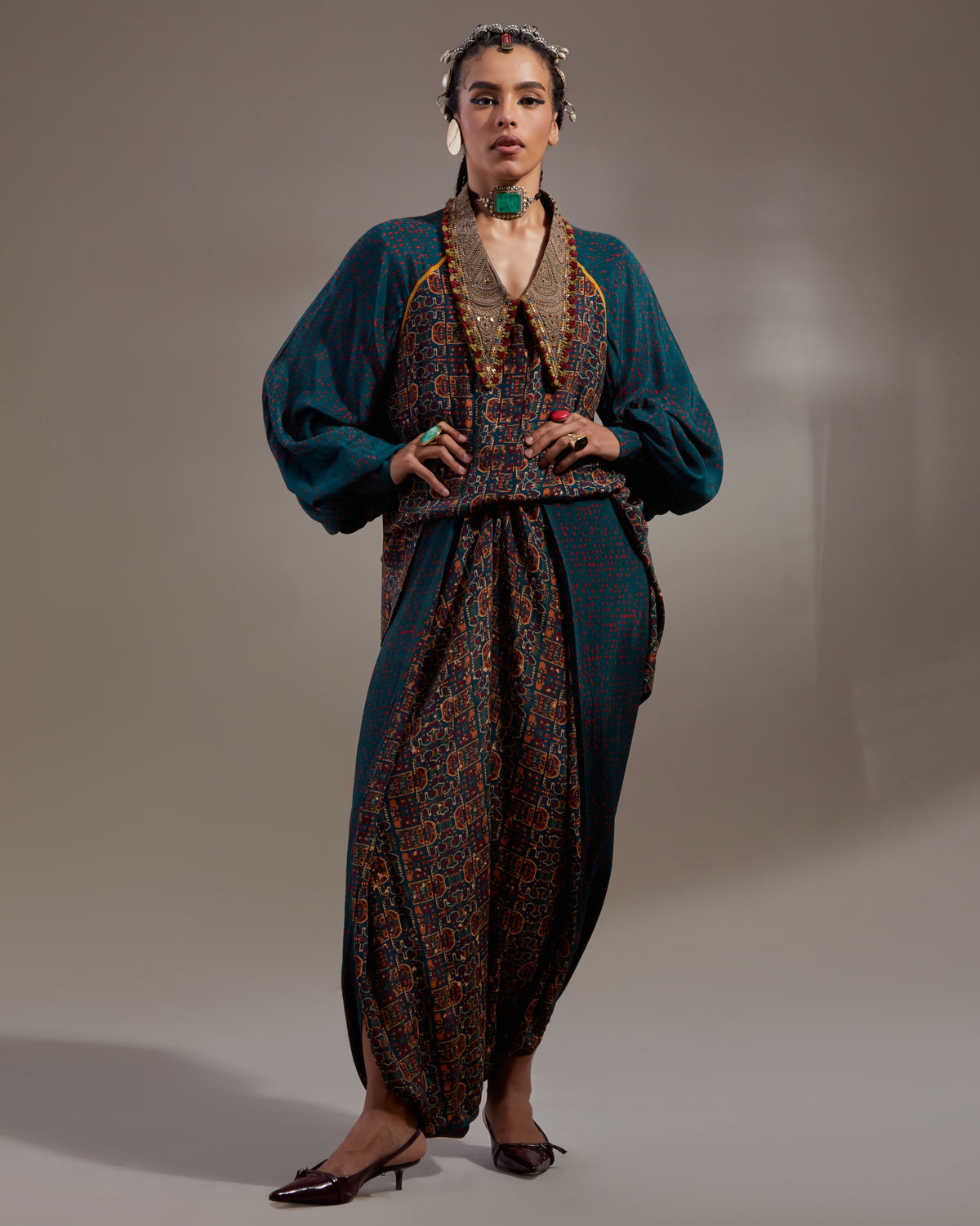 Hara Atri Straight Shirt & Drapped Trouser Set