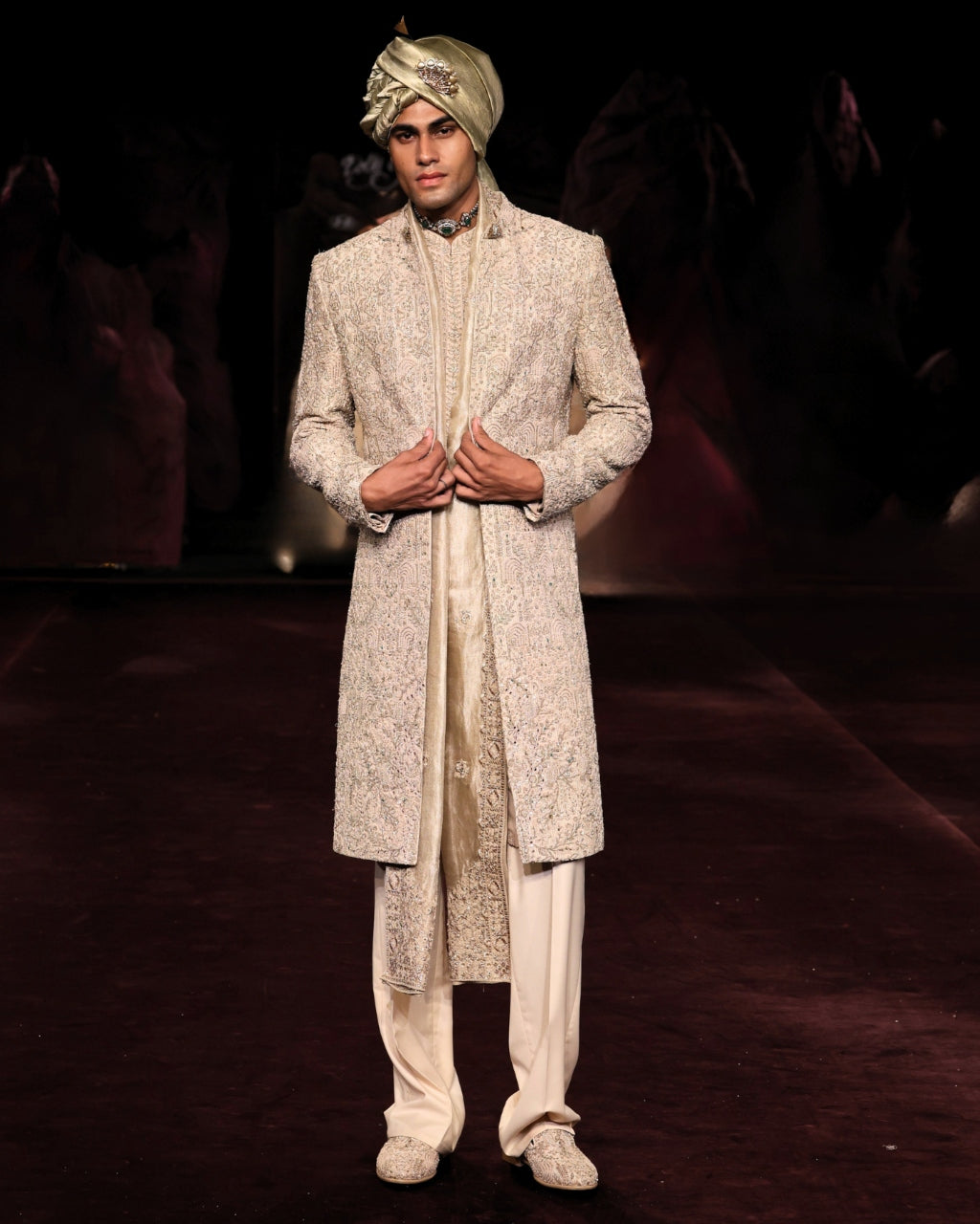 Vayun Sherwani Set