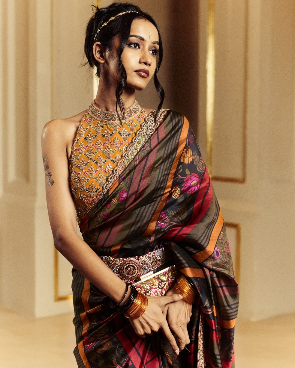 Black And Sarso Amer Sari Set