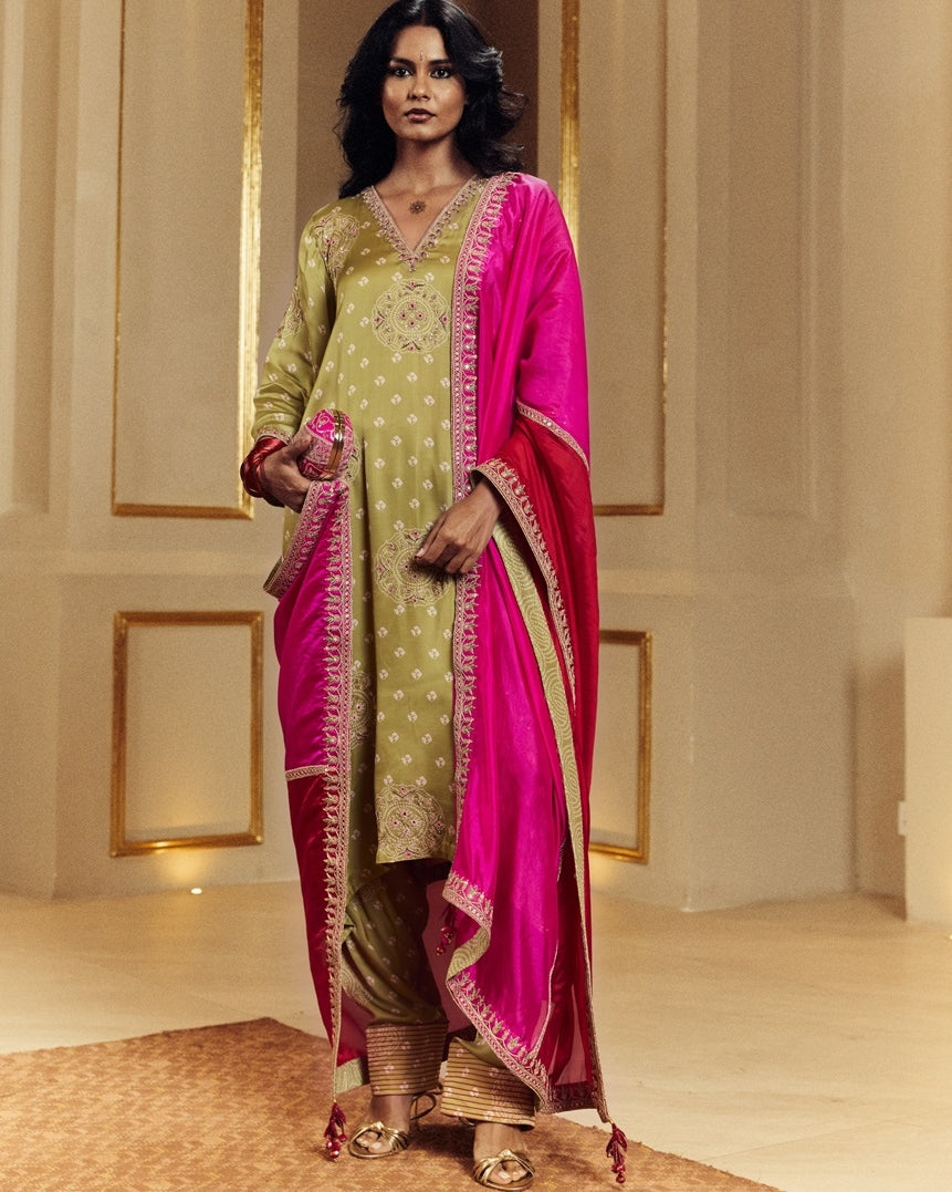 Dry Heena Green And Gulabi Gulaal Kaftaan Kurta Set