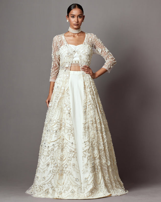 Gorgeous New Indian Reception Gown Styles For Indian Brides