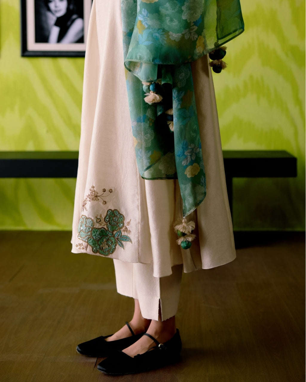 Ivory Side Panelled A-Line Kurta Set