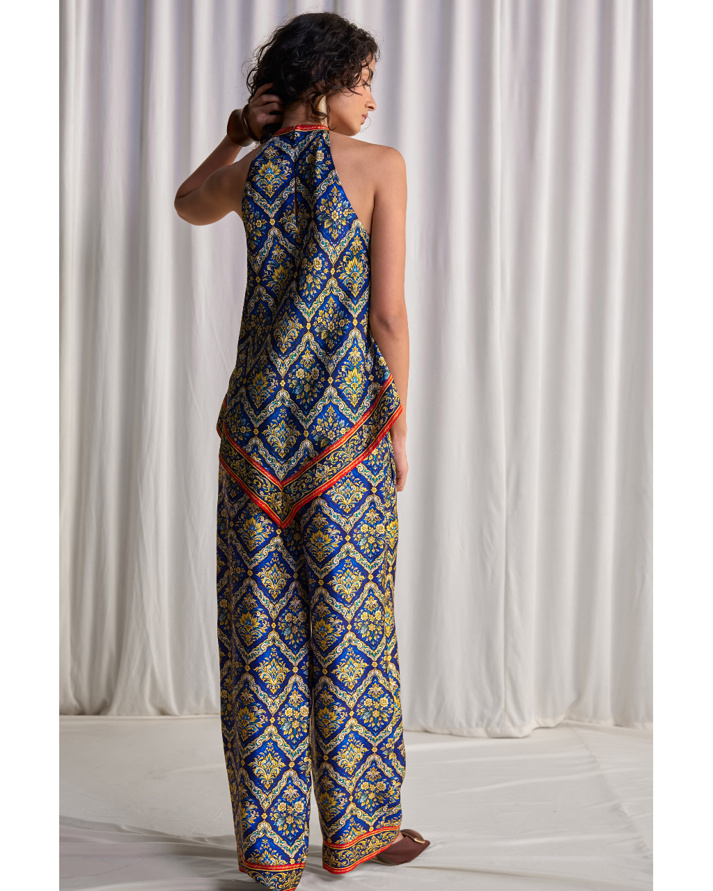 Halter Neck Scarf Print Top & Relaxed Fit Pant