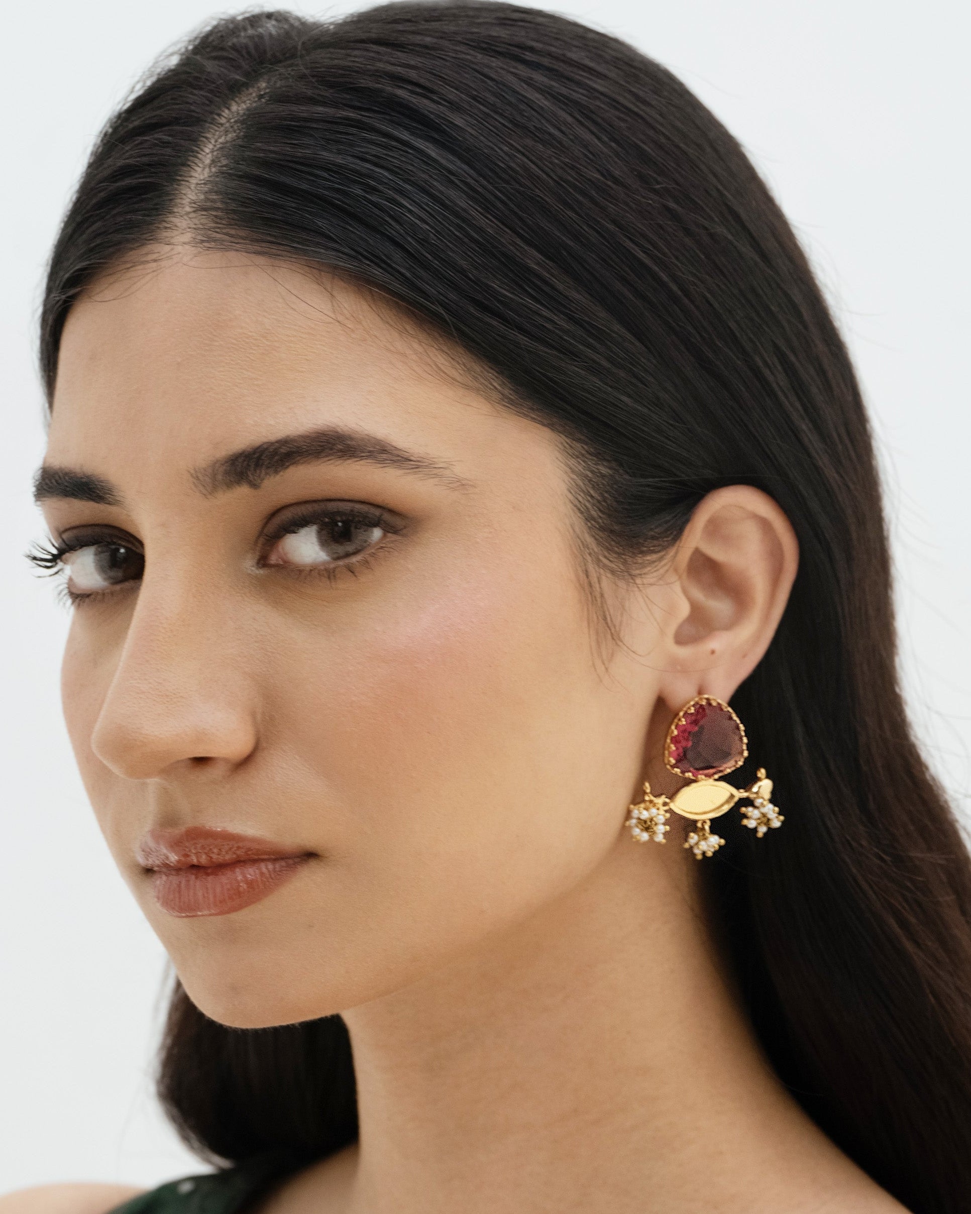 Surya Darpan Studs In Red
