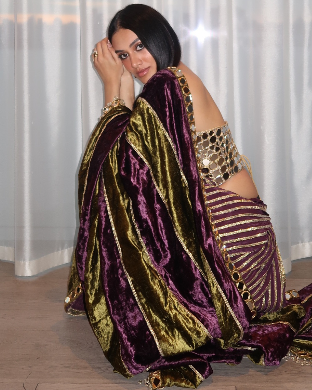 Jully Patel in Jahan-e-ishq Sari Set