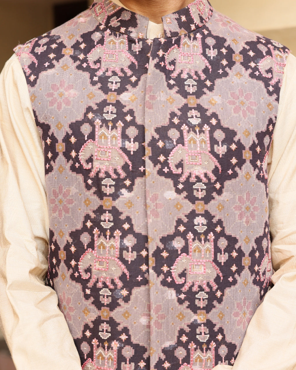 Cream Kurta Set With Statement Jacket