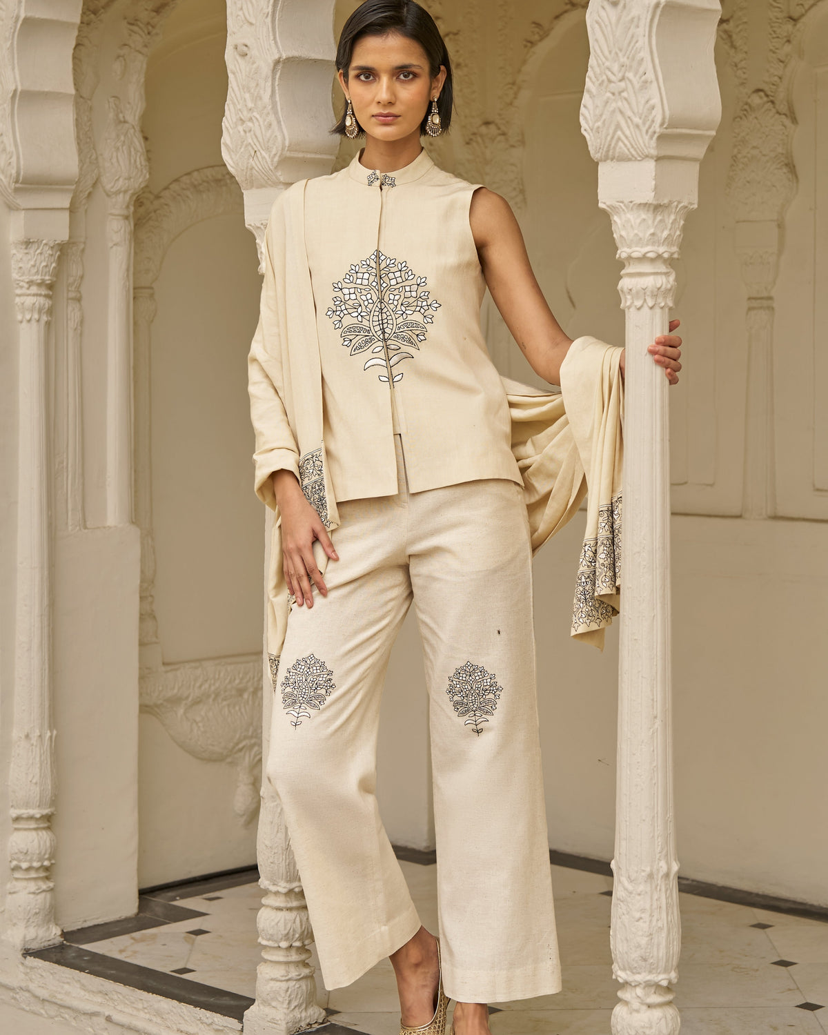 Linen Embroidered Pant Set With Shawl