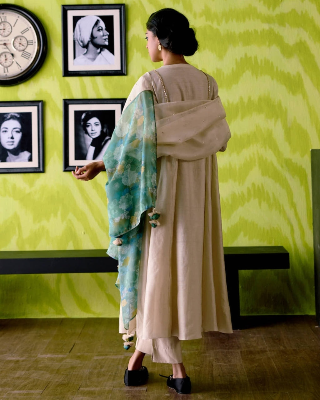 Ivory Side Panelled A-Line Kurta Set