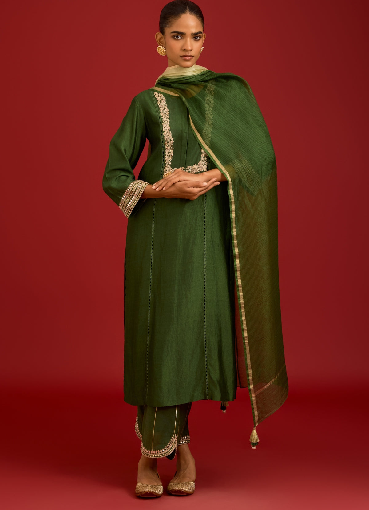 Green Chinniya Silk Sequins, Mirror And Dori Embroidered Kurta Set