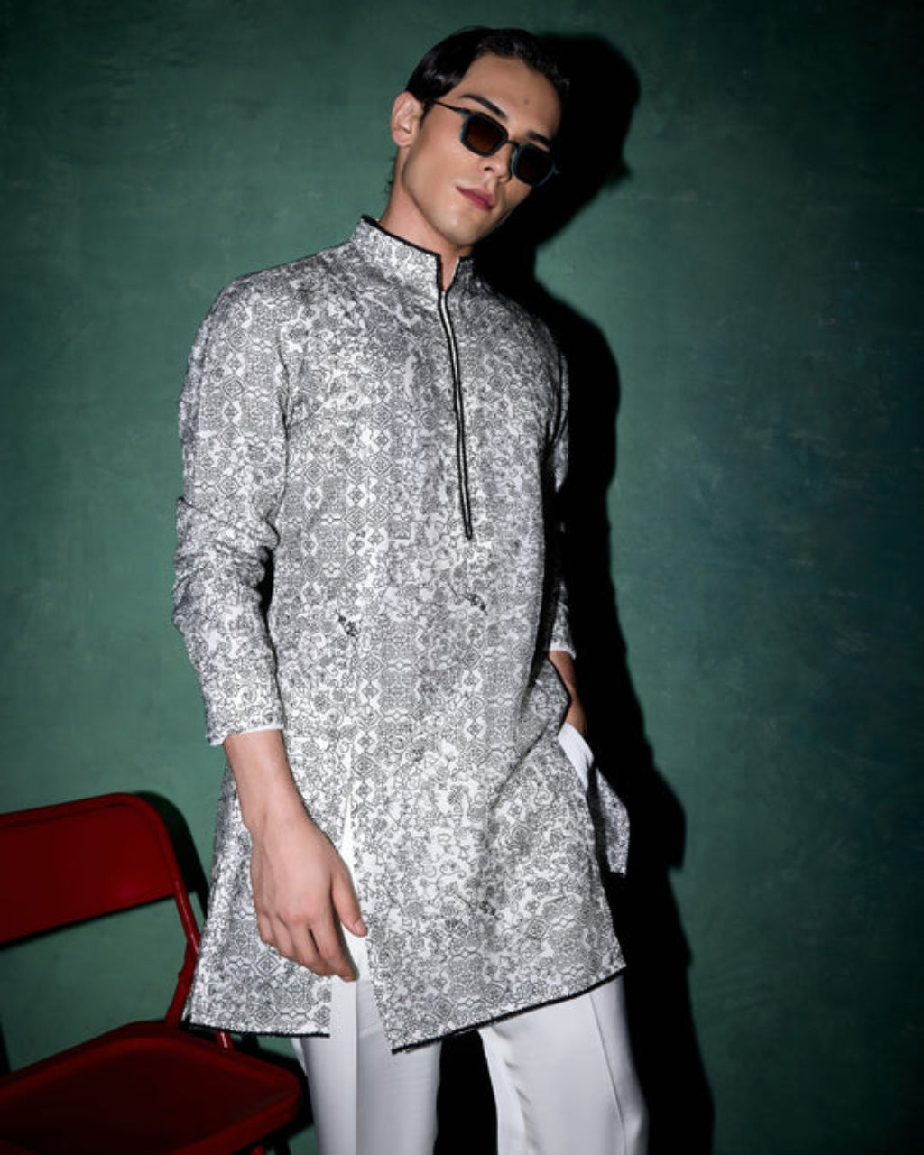 Kasuti Floral Grid Panel Kurta Set