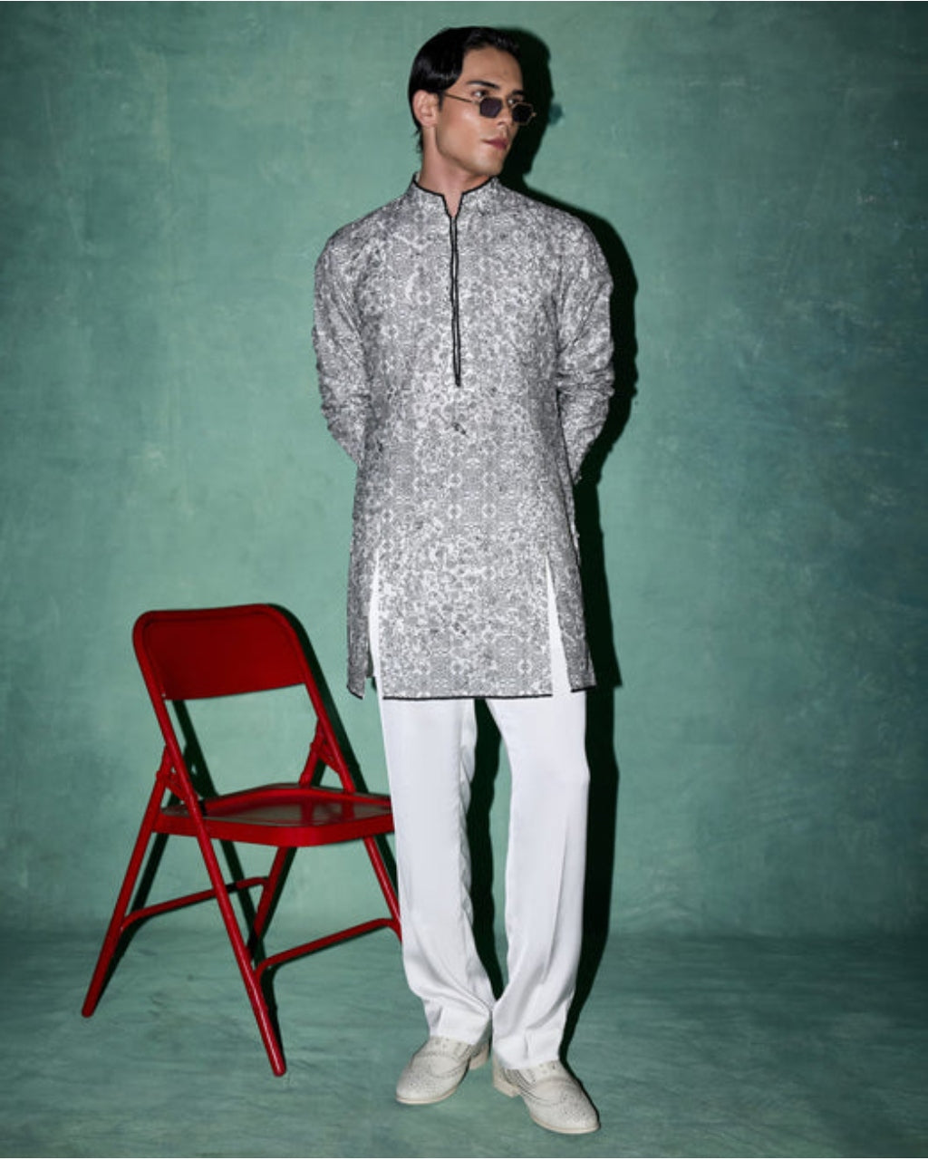 Kasuti Floral Grid Panel Kurta Set