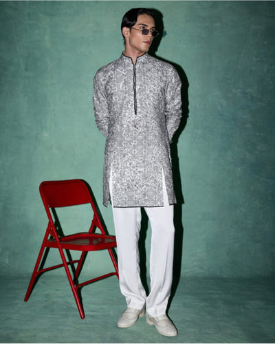 Kasuti Floral Grid Panel Kurta Set