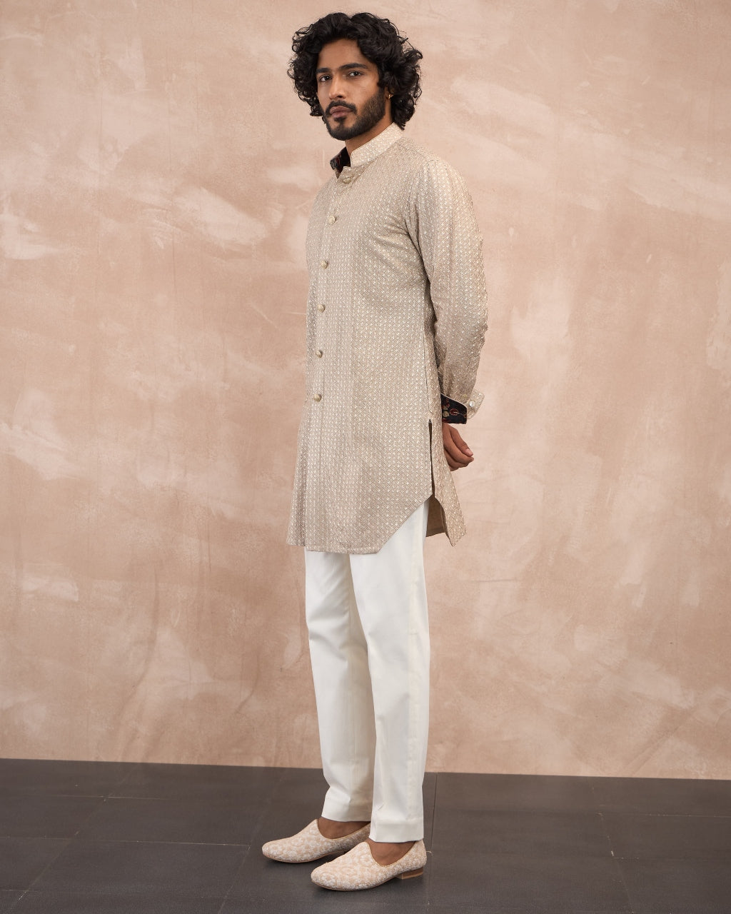 Antique Inara Motif Foe & Sb Kurta Set