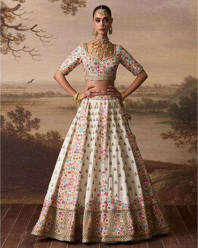 Shabnam Lehenga Set