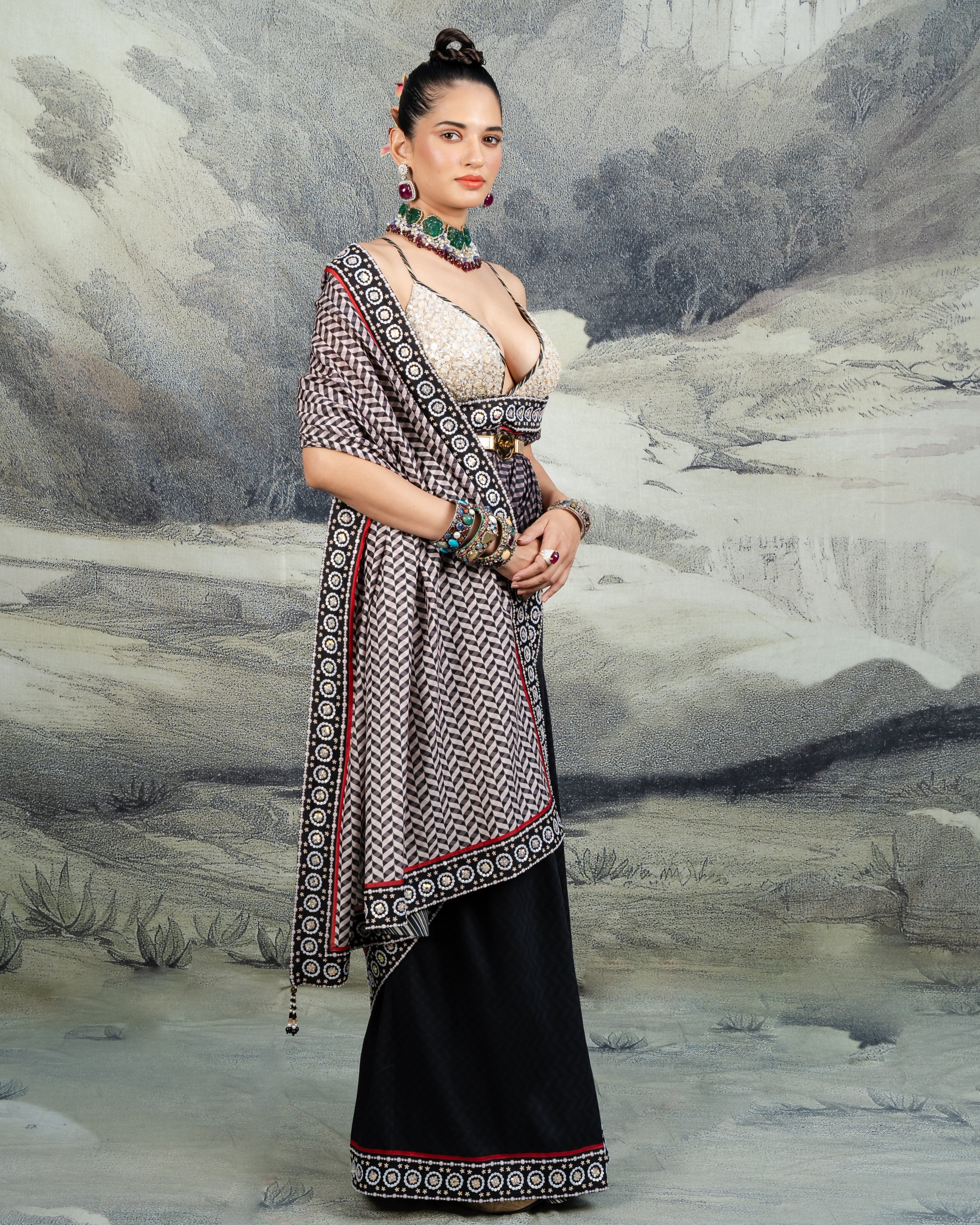 Char Black & Ivory Chevron Sari Set