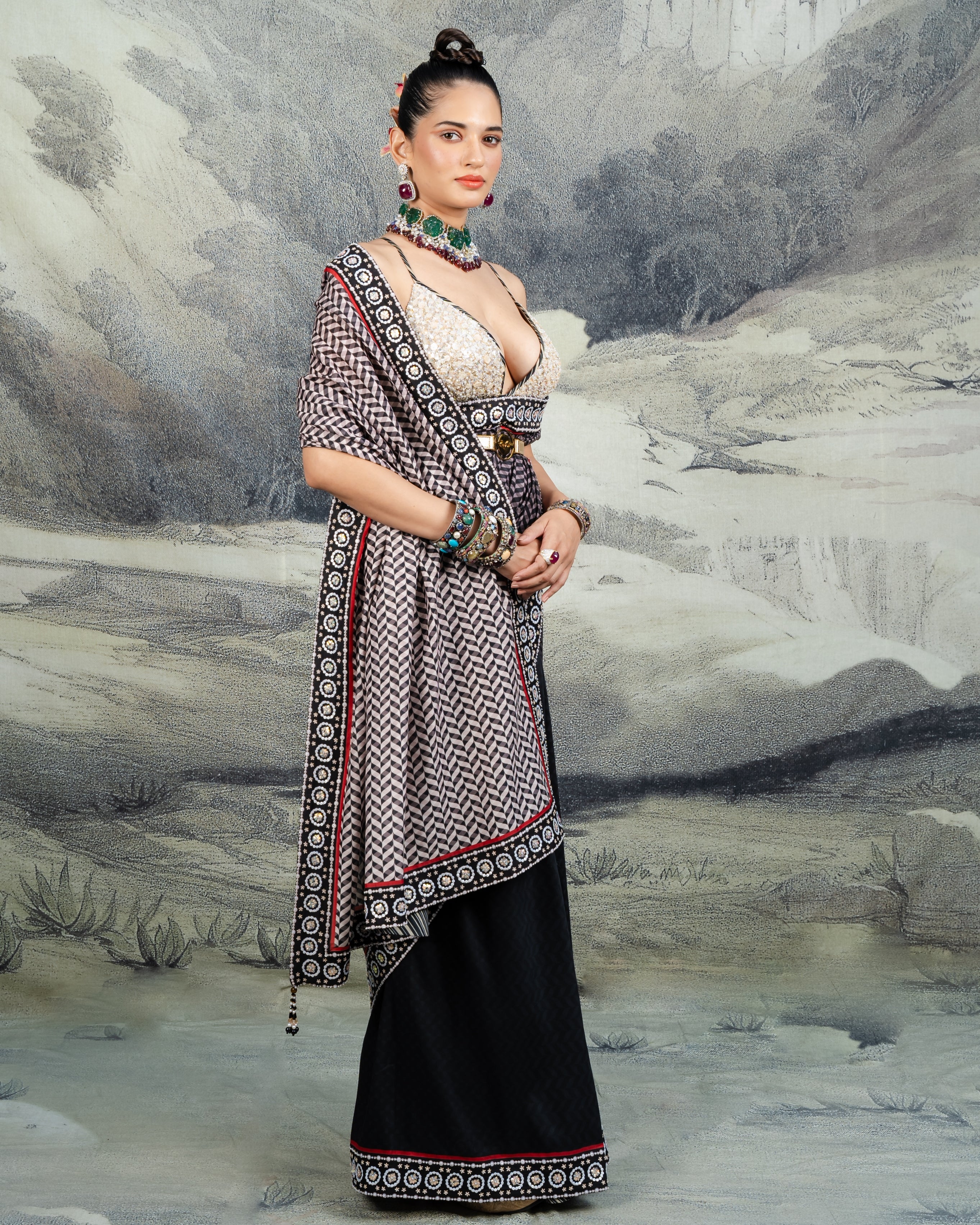 Char Black & Ivory Chevron Sari Set