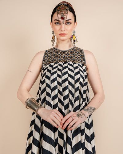 Chevron Maxi Dress L / 60 Chevron Maxi Dress L / 60