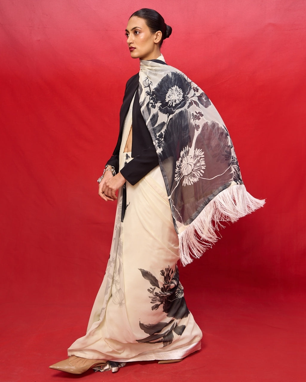 Handwoven Black White Georgette Digital Print Sari