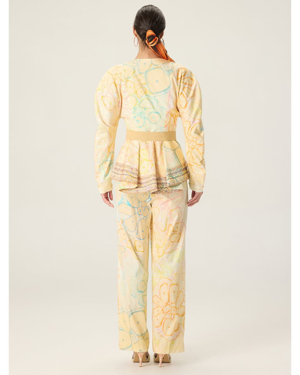 Astrid blouse with roux trousers