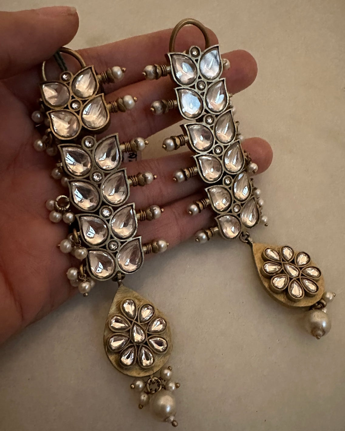 Noor Linear Earrings