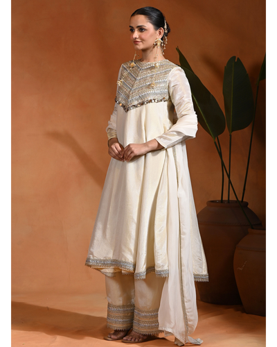 Ivory L04 Anarkali Set