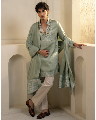 Caravan Kurta Set