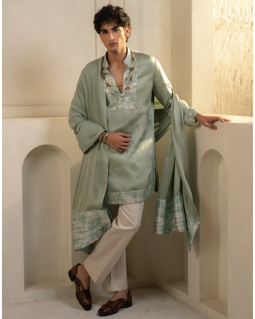 Caravan Kurta Set
