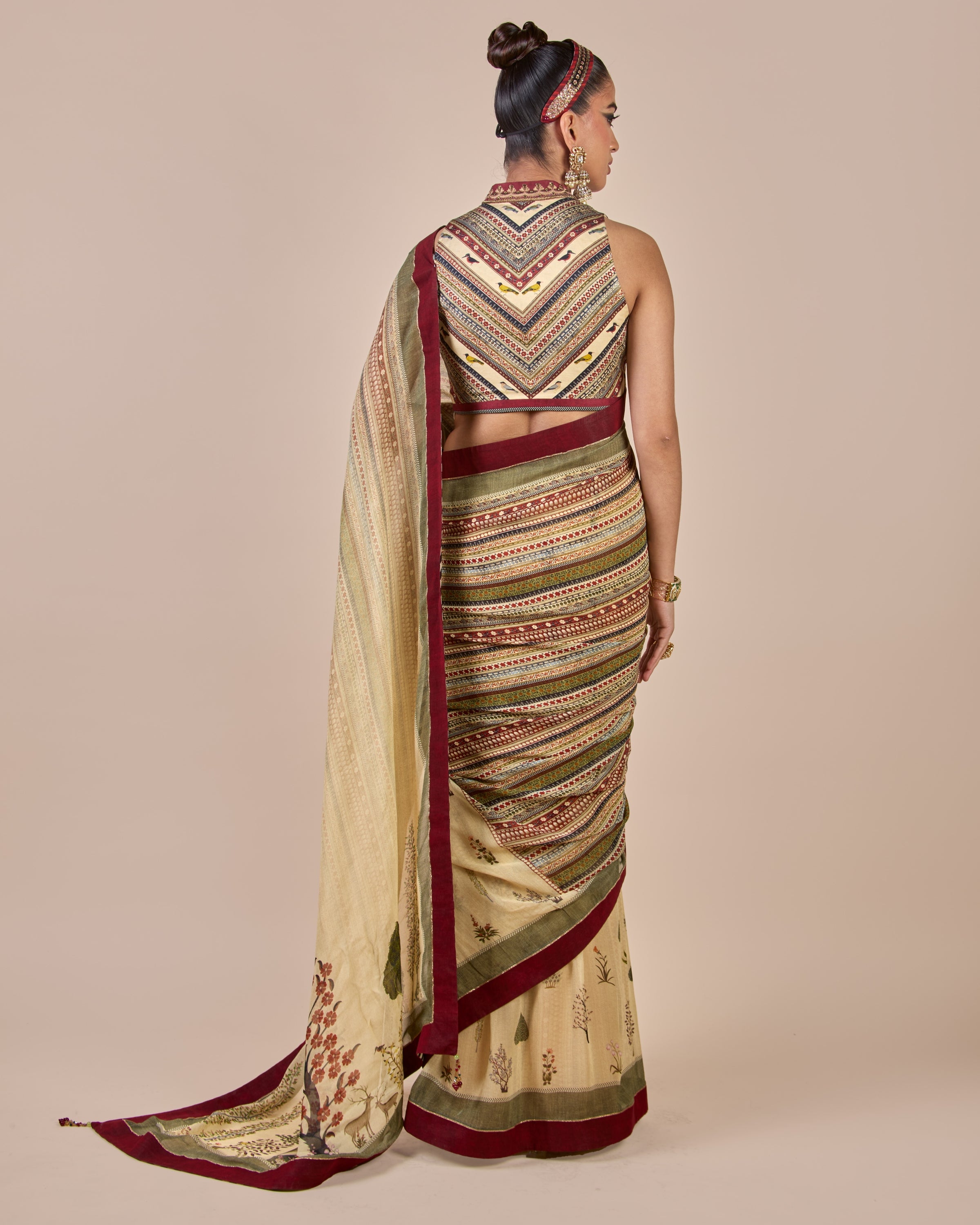 Crème Ivory - Multi Hued Sari Set