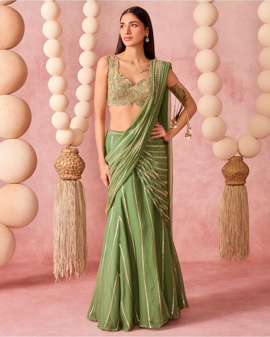 Naira Sari Set