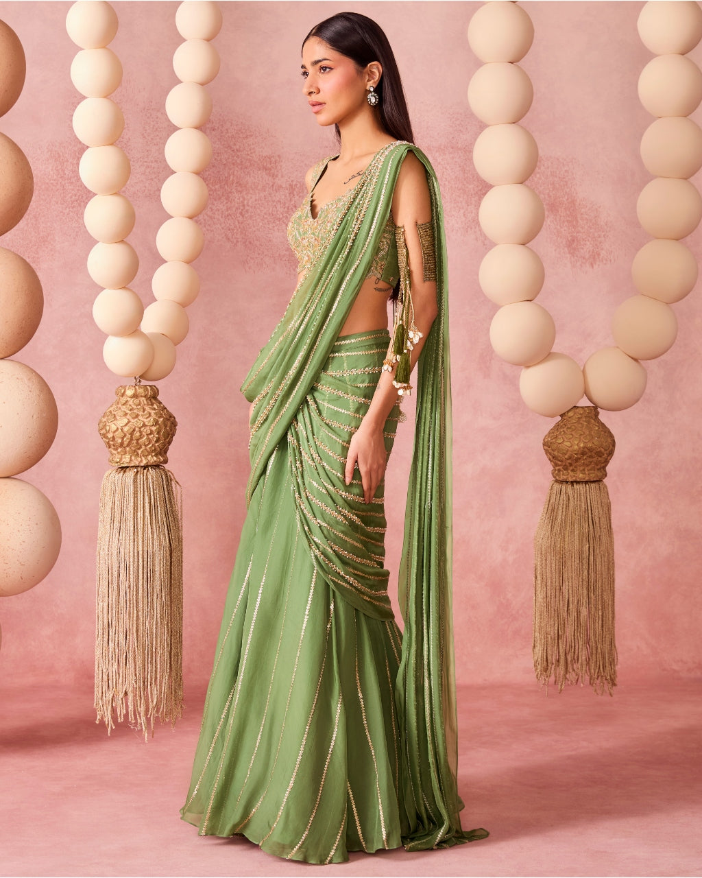 Naira Sari Set