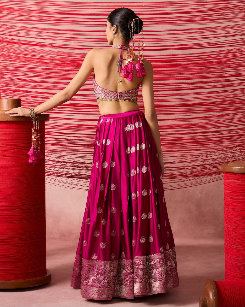 Gulabi Lehenga Set