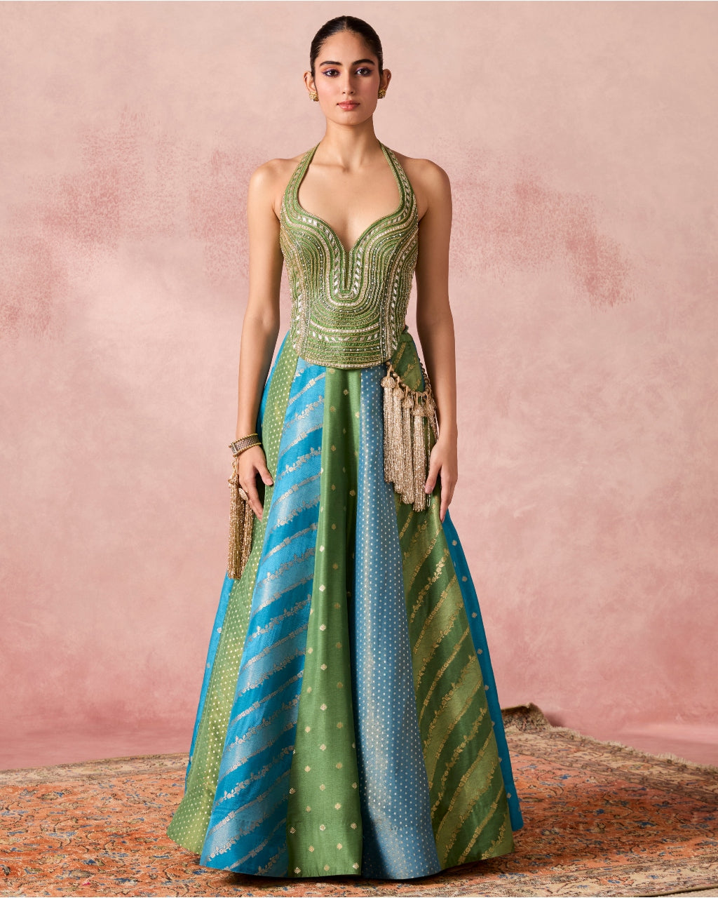 Jugnu Jamewar Lehenga
