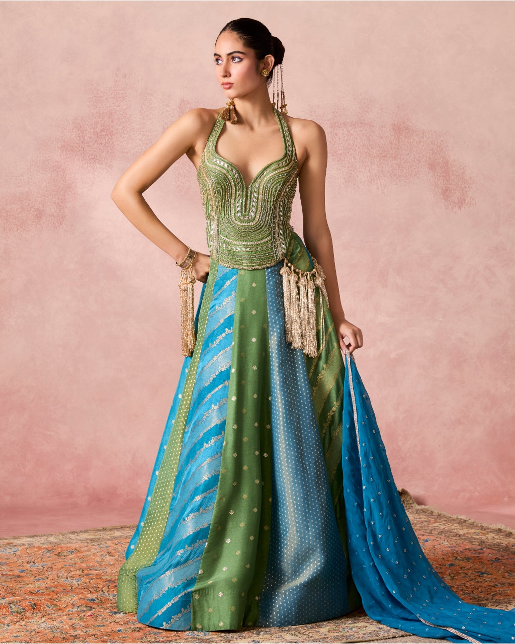 Jugnu Jamewar Lehenga