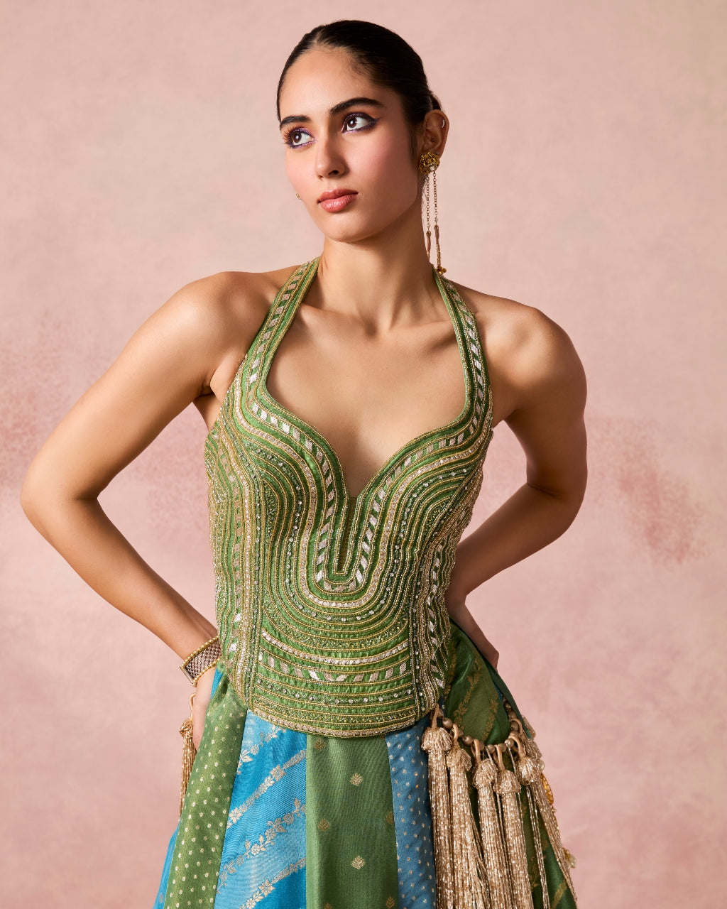 Jugnu Jamewar Lehenga