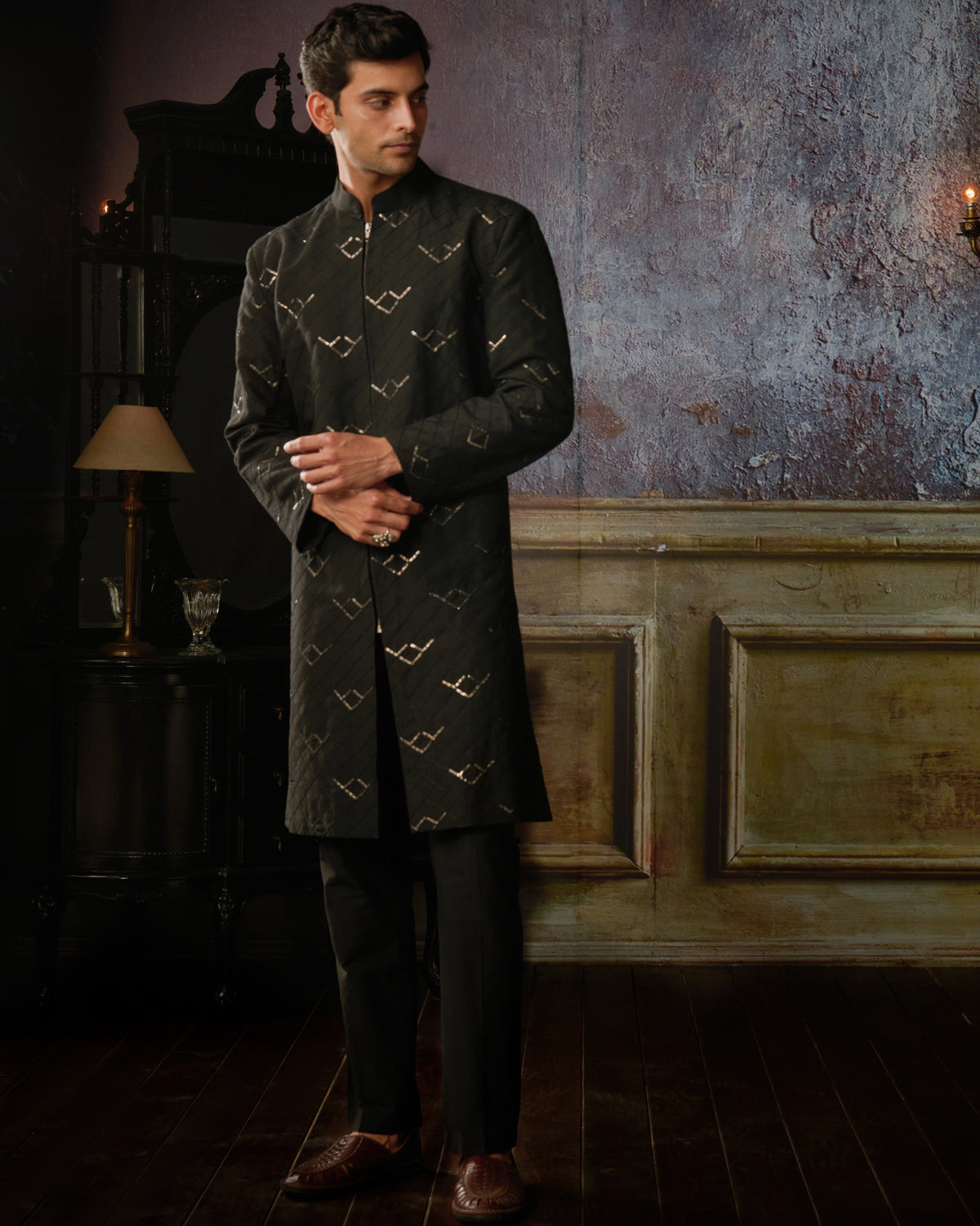 Black Textured With Arrow Embroidered Kurta With Black Pants