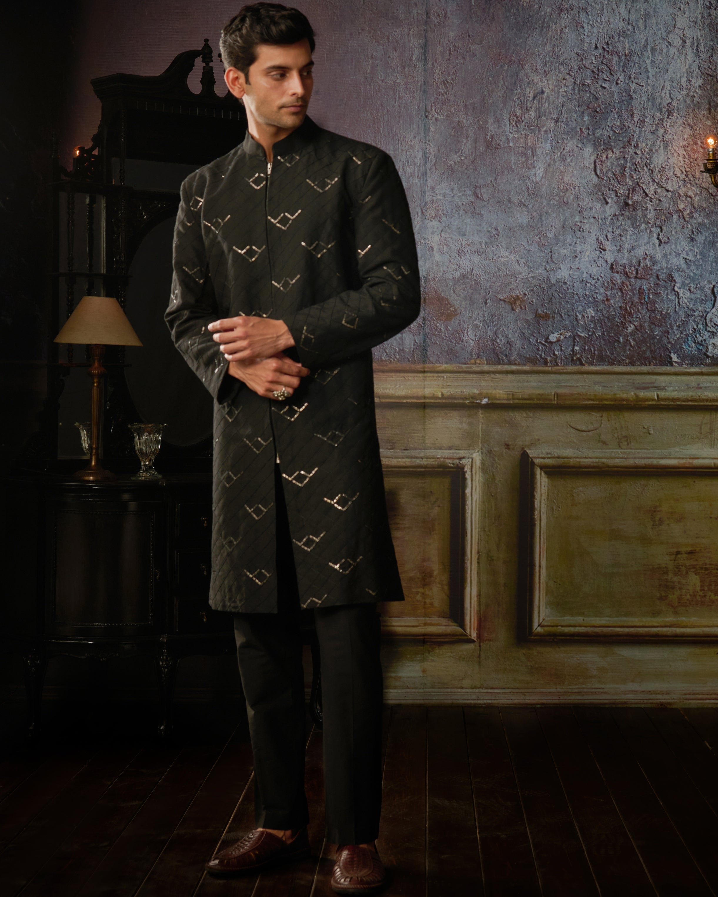 Black Textured With Arrow Embroidered Kurta With Black Pants