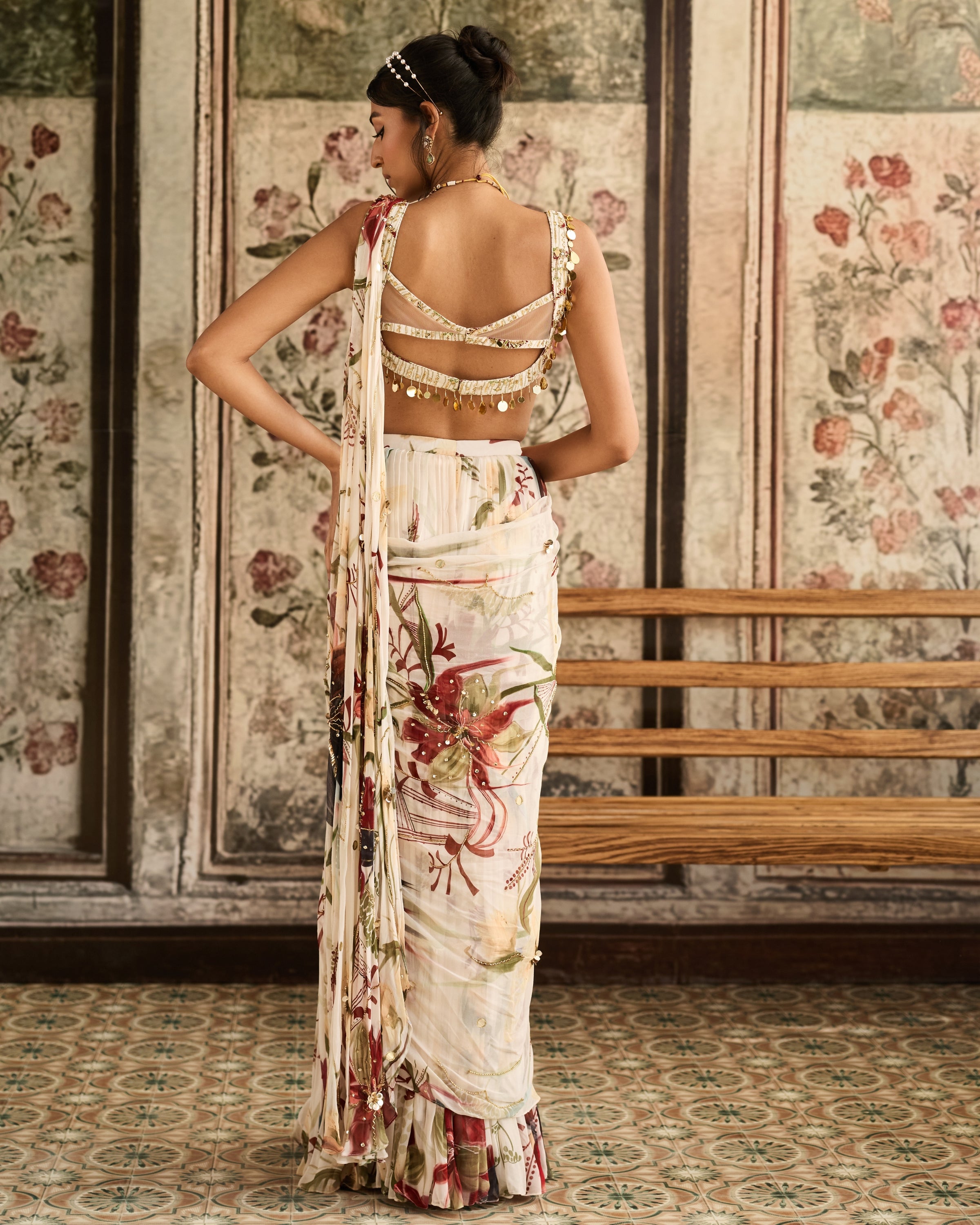 Ivory Floral Leaf Print Sari Set